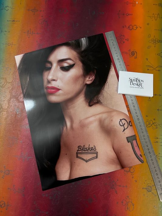 AMY WHINEHOUSE - PORTRAIT - Symbios Design - Rare Glossy Print