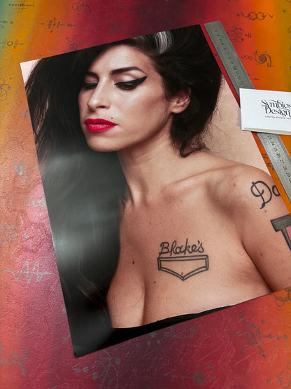 AMY WHINEHOUSE - PORTRAIT - Symbios Design - Rare Glossy Print