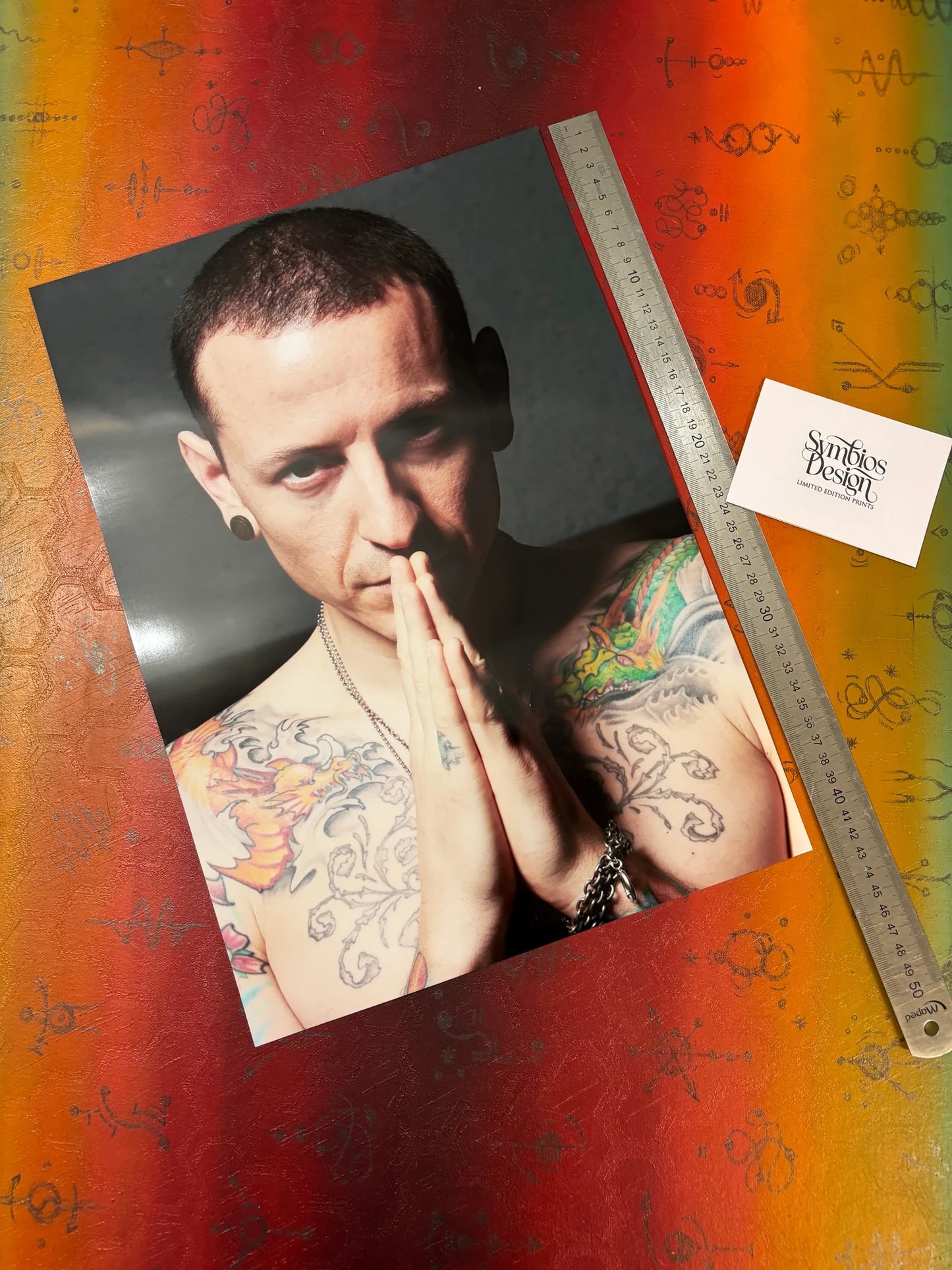 CHESTER BENNINGTON - LINKIN PARK - Symbios Design - Rare Glossy Print