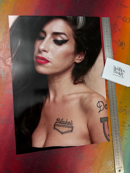 AMY WHINEHOUSE - PORTRAIT - Symbios Design - Rare Glossy Print