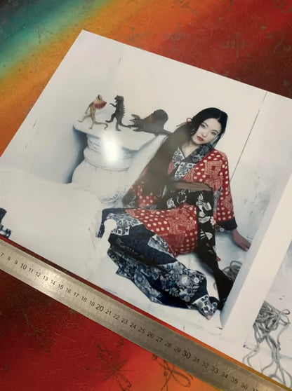 NOBUYOSHI ARAKI, Kaori, 2004 - SYMBIOS DESIGN - AFFICHE D'ART BRILLANTE