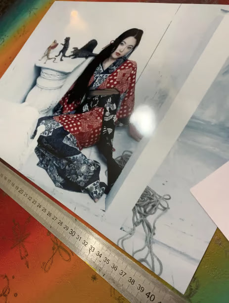 NOBUYOSHI ARAKI, Kaori, 2004 - SYMBIOS DESIGN - AFFICHE D'ART BRILLANTE