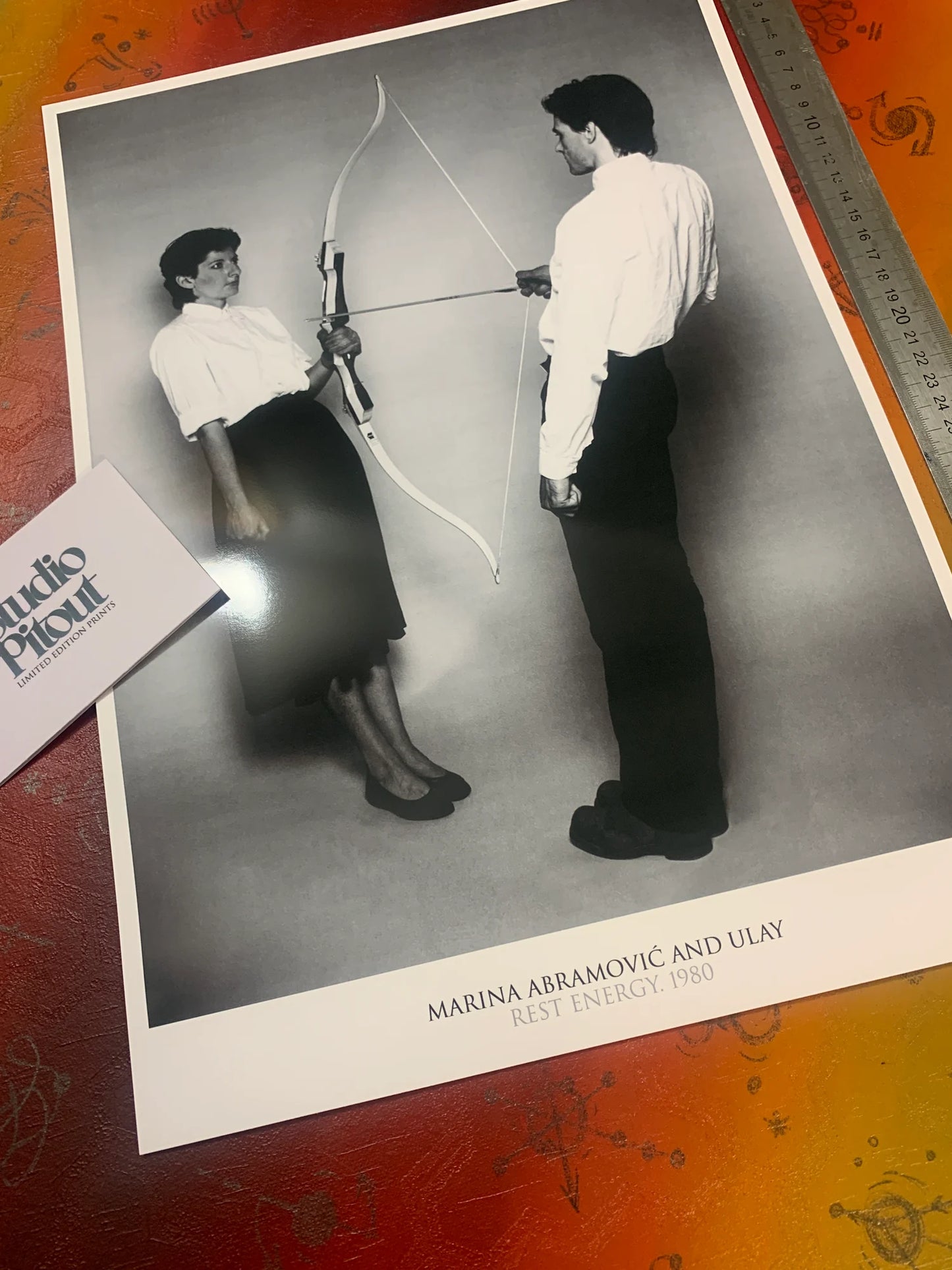 MARINA ABRAMOVIC & ULAY - ÉNERGIE DE REPOS - DESIGN SYMBIOS - AFFICHE D'ART BRILLANTE