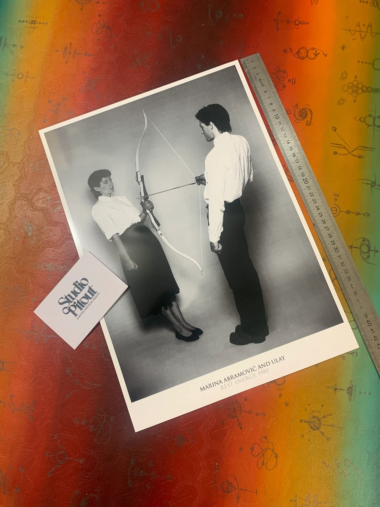 MARINA ABRAMOVIC & ULAY - ÉNERGIE DE REPOS - DESIGN SYMBIOS - AFFICHE D'ART BRILLANTE