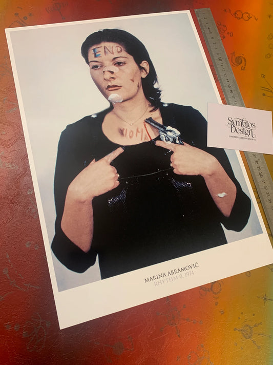 MARINA ABRAMOVIC - RHYTHM 0 - SYMBIOS DESIGN - AFFICHE PHOTO RARE